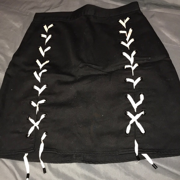 High waited skirt - Picture 2 of 2